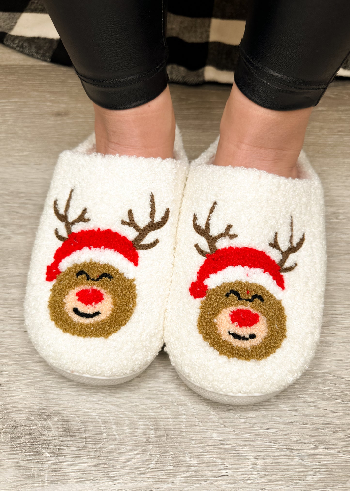 Cozy Reindeer Slippers For Women - Perfect Gift