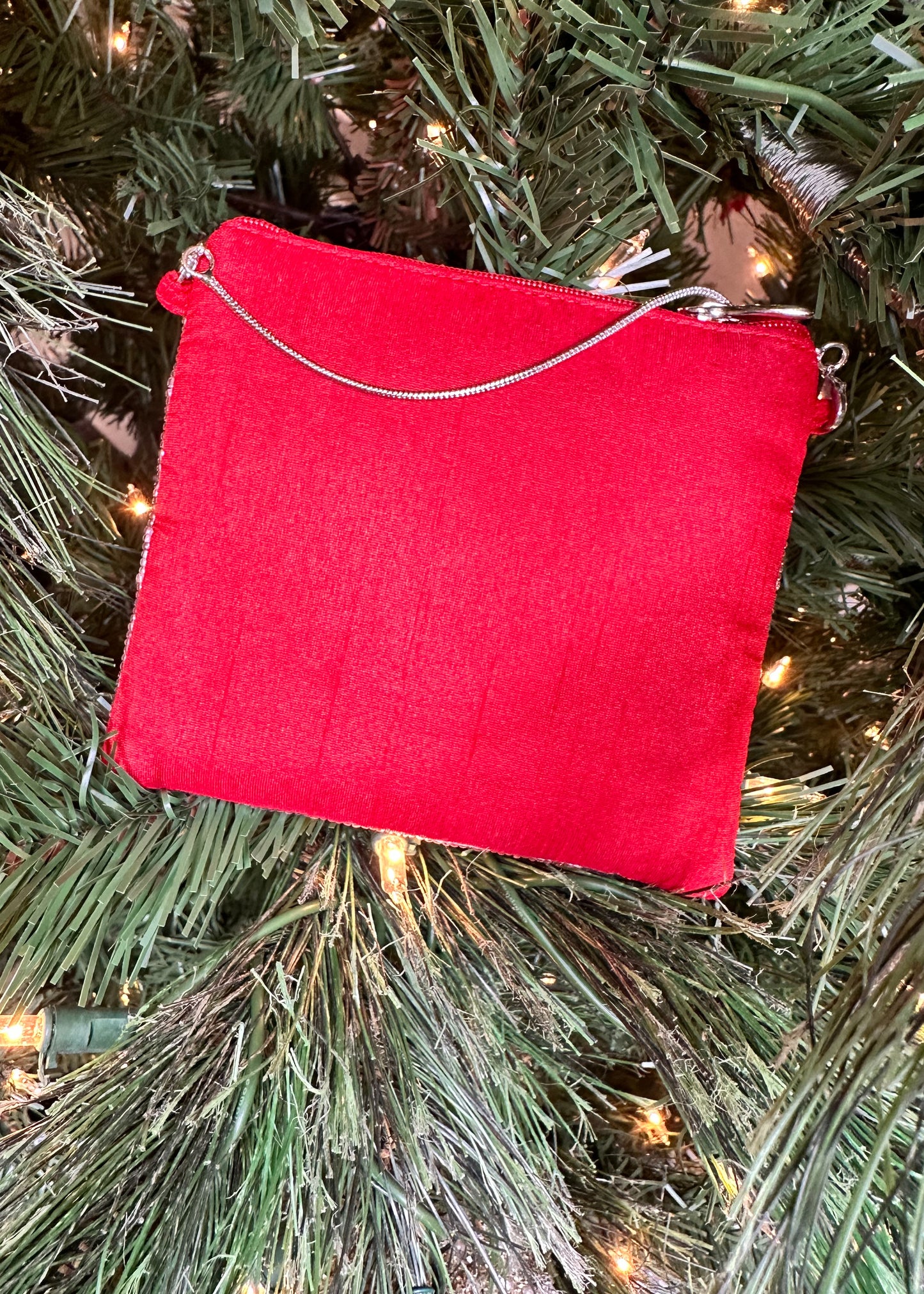 Red Lips Beaded Coin Purse