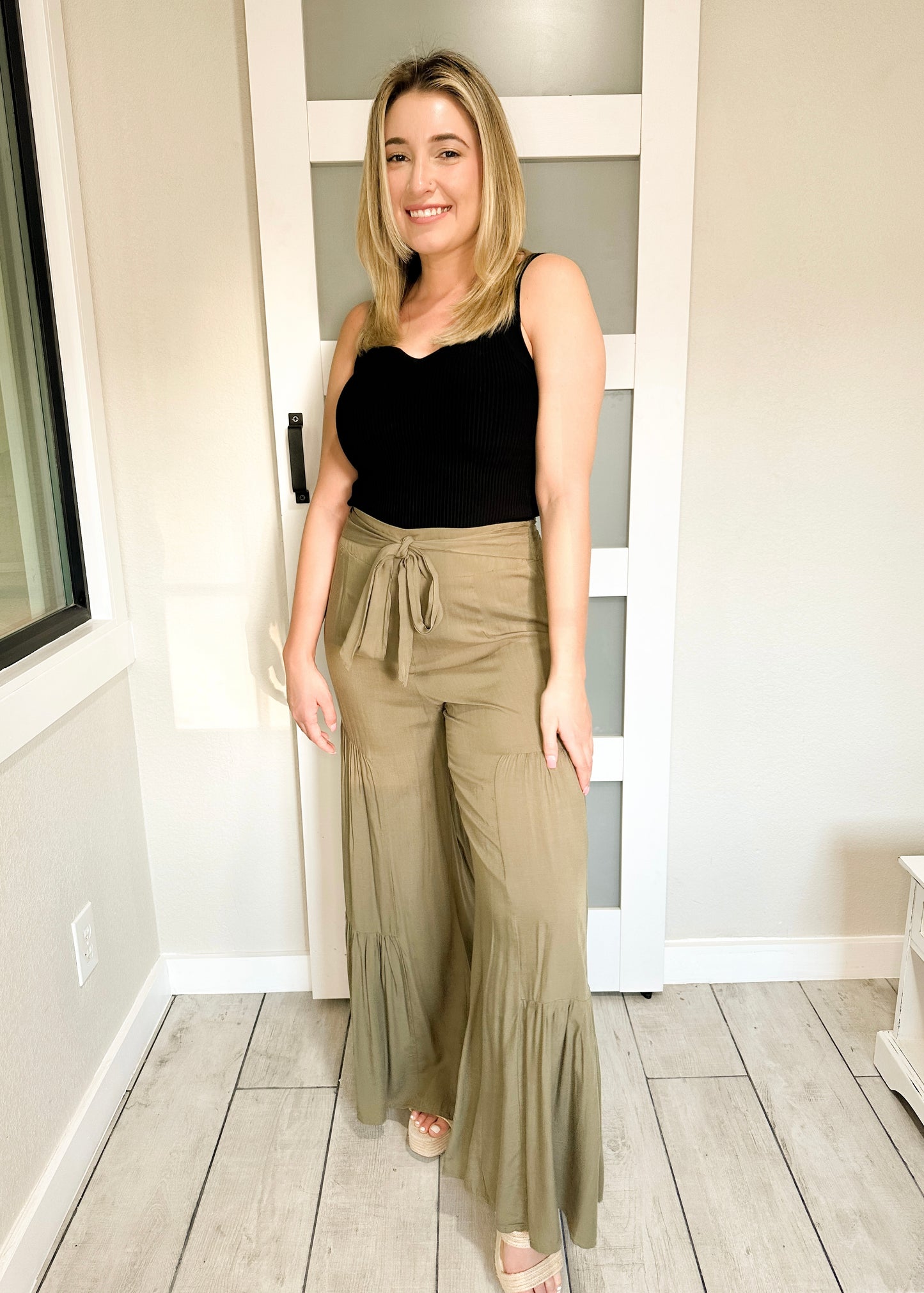 Black Ribbed Neck Detailed Sleeveless Top *FINAL SALE*